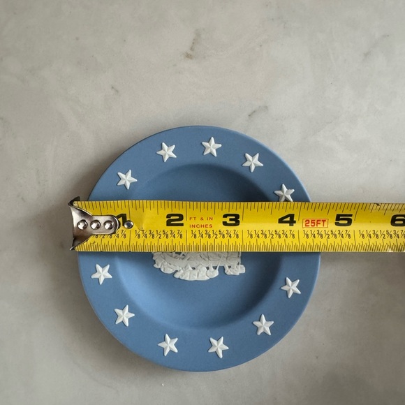 Wedgwood Society Blue Jasperware Crossing The Delaware Trinket Dish - Picture 4 of 5